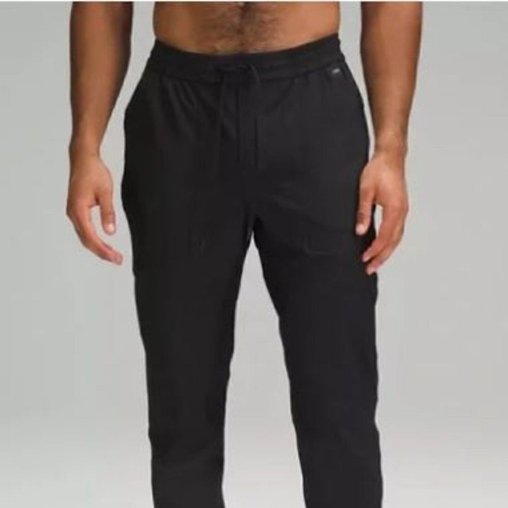 NWT Lululemon Men's License to Train Jogger  Black